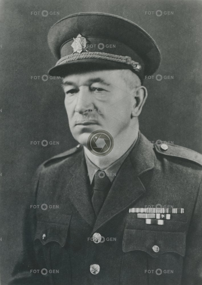 prezident Edvard Beneš ve vojenské uniformě