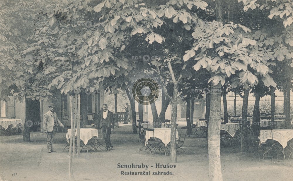 Senohraby-Hrušov, restaurační zahrada, cca 1909