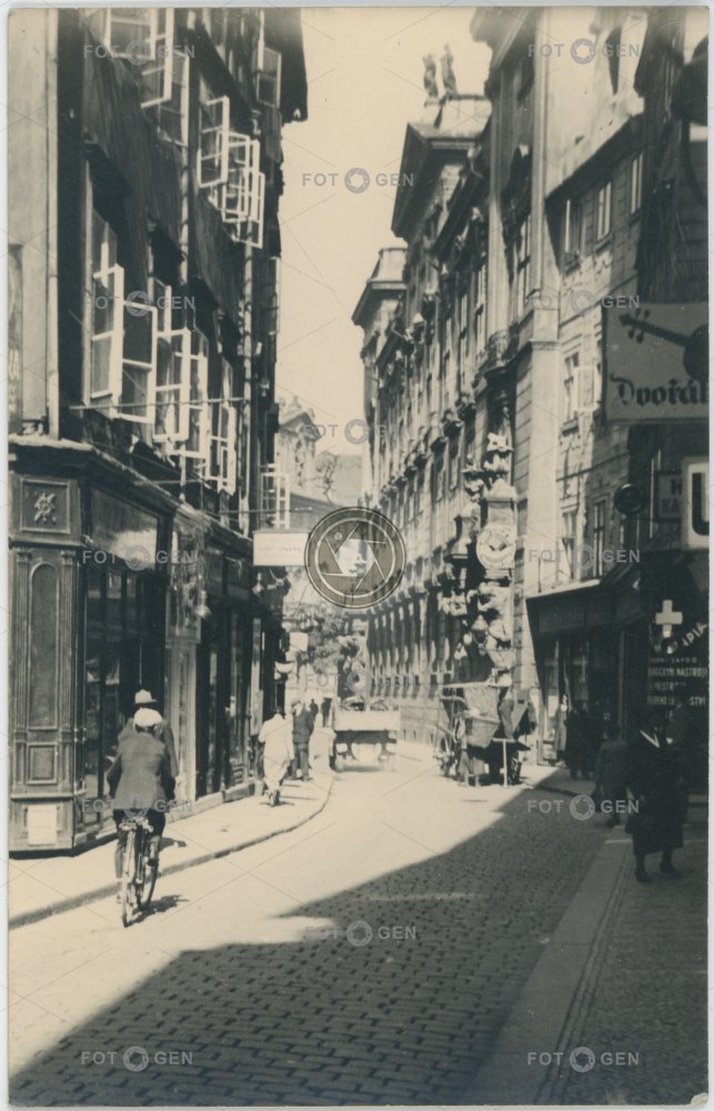 Severní, závěrečná část Husovy ulice 1935
