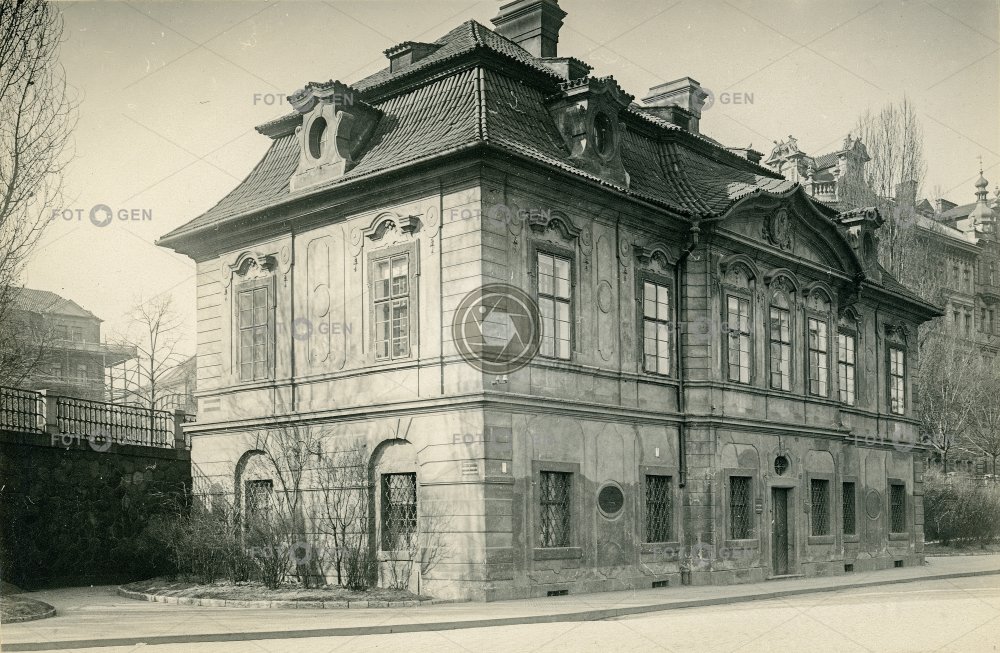 Praha Smíchov, č.p. 12, Portheimka - Dientzenhoferův palác