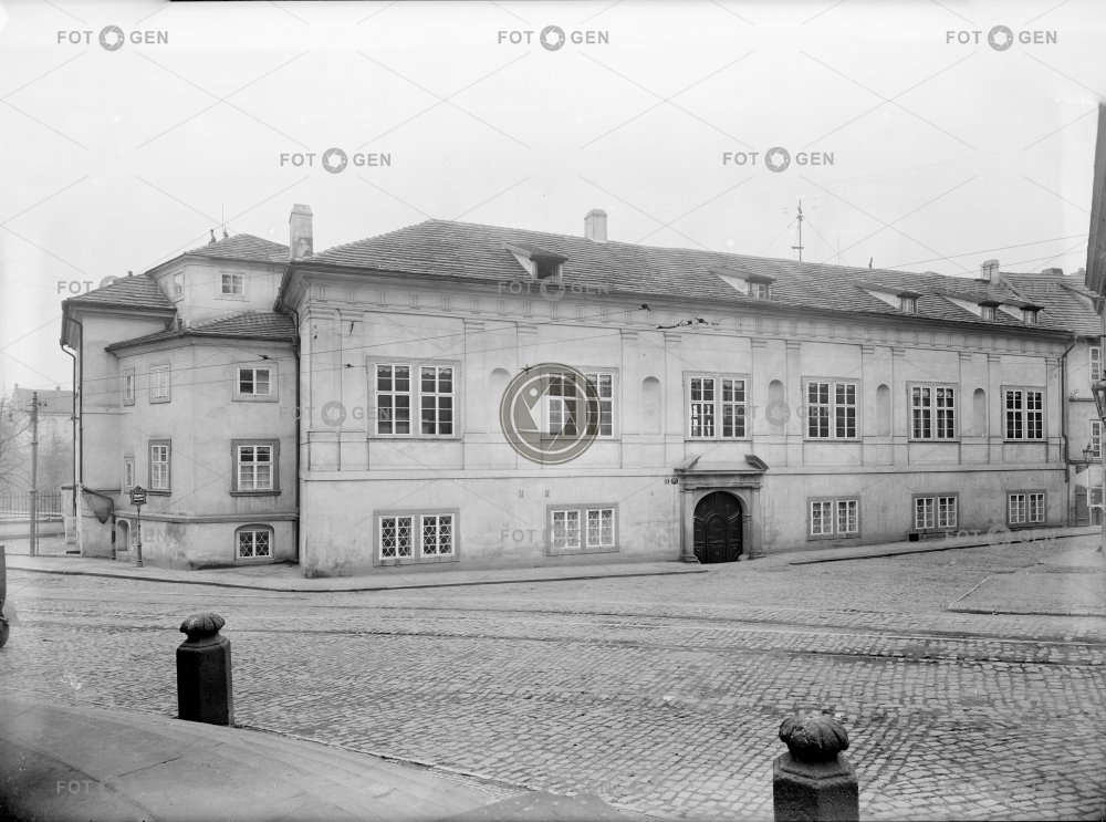 Praha, Hradčany, Kanovnická ulice čp. 70, kolem 1922