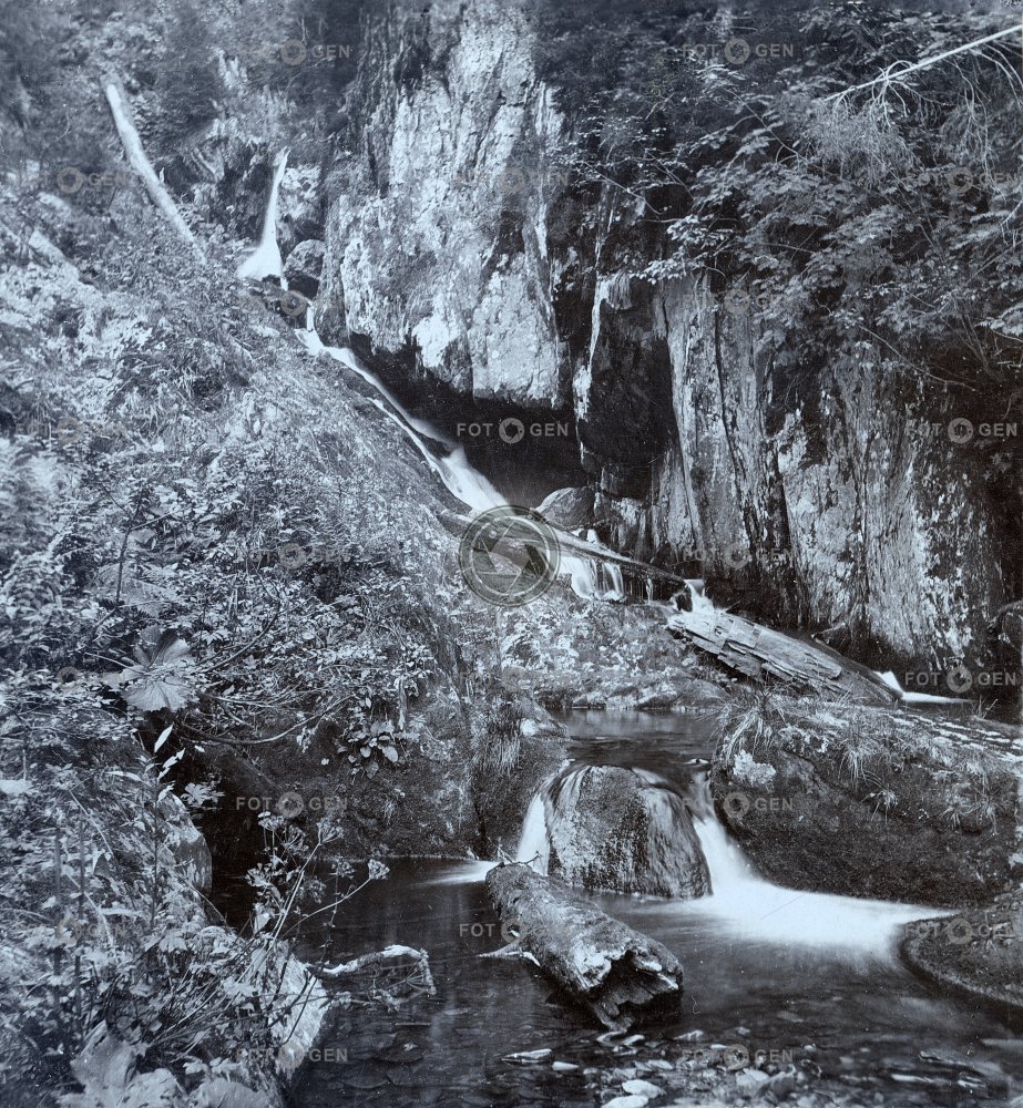 Vodopád Bílé Opavy pod Pradědem,  polovina stereofotografie