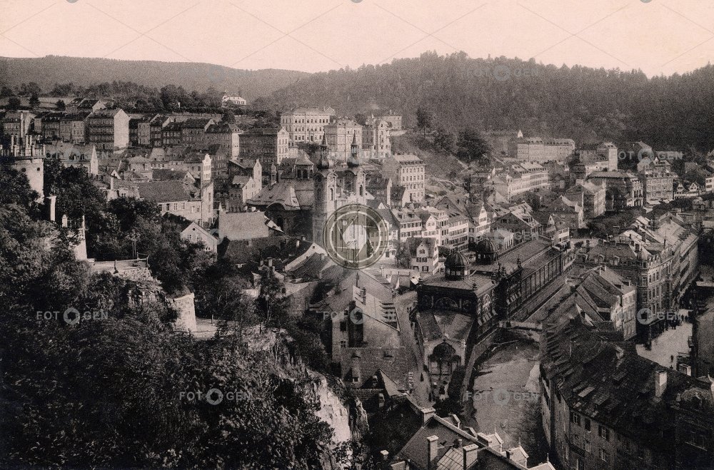 Celkový pohled na Karlovy Vary s dominantou kostela sv.Maří Magdaleny,1893, kabinetka