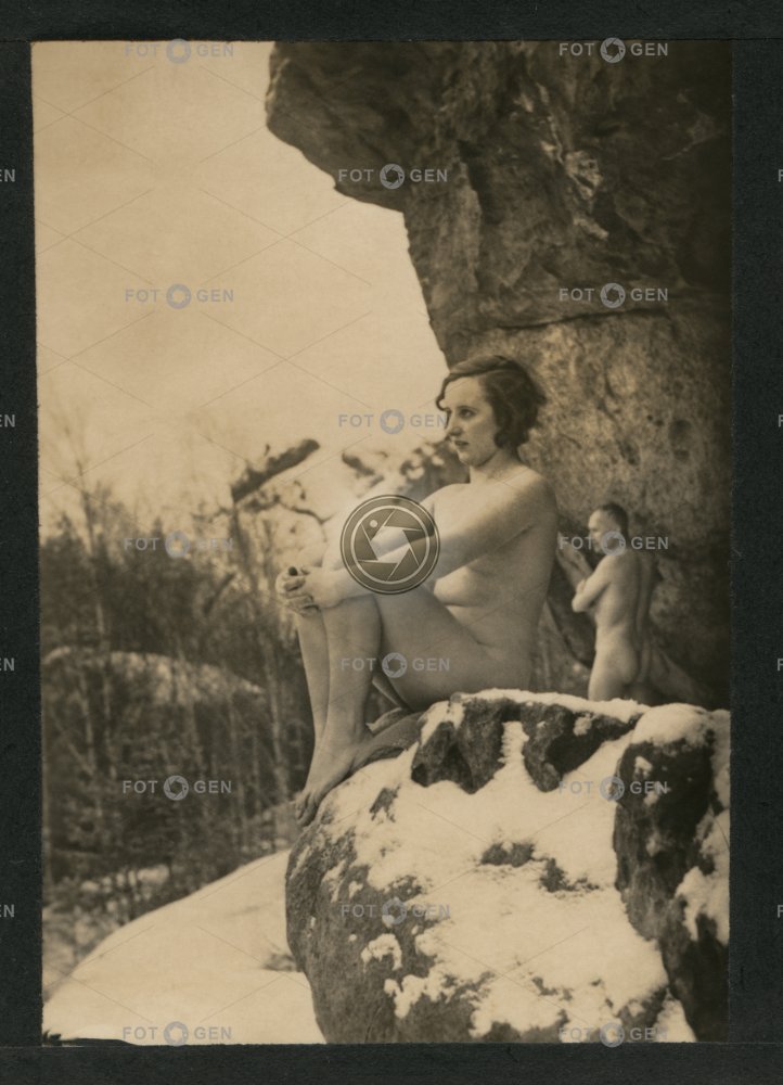 Akt muže a ženy na sněhu, polovina stereofotografie