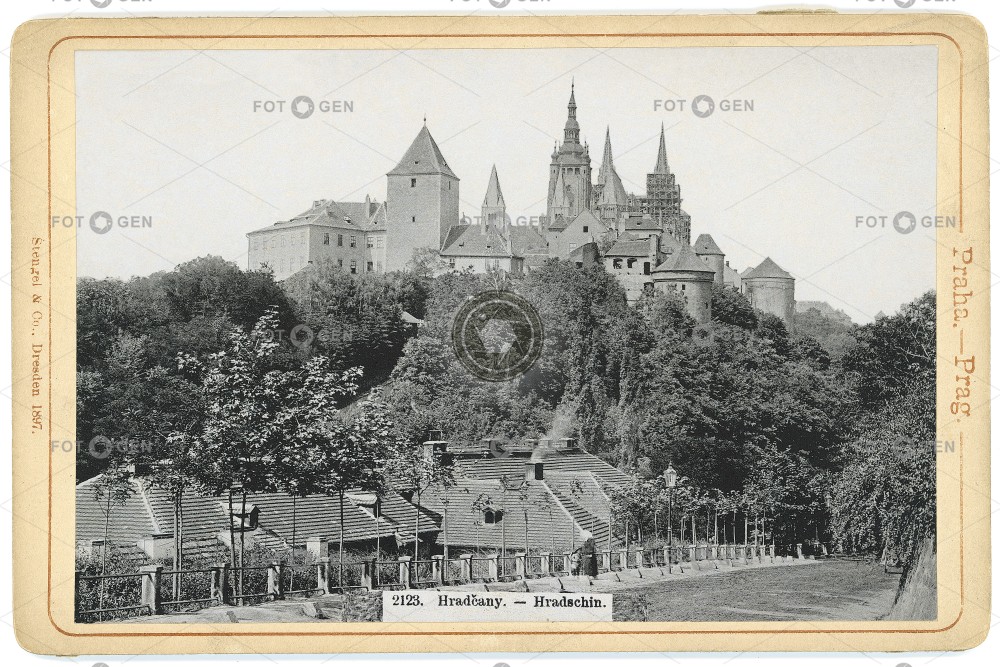 Pražský hrad a Chotkova silnice, kol 1890, kabinetka, světlotisk