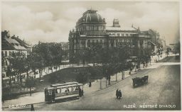 Plzeň divadlo tramvaj povoz 1930