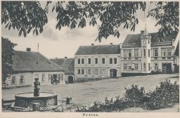 Prčice náměstí kašna hostinec Příbram