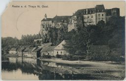 Raabs an der Thaya hrad staré domky u Dyje