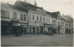 Brezno 30. léta obchody benzinová pumpa