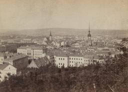 Celkový pohled na Brno ze Špilberku, severní strana, kolem 1890, kabinetka