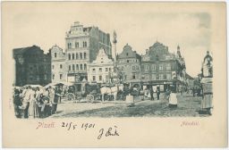 Plzeň náměstí radnice trhy Moriz Auer Nouveautes 1901 čb