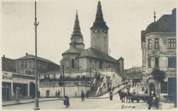 Žilina Fraaský kostol náměstí foto Kriváň Grossmann Preiss káva Meinl 1928