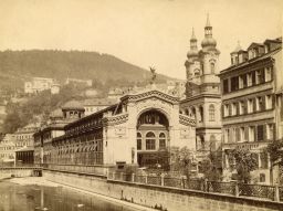 Karlovy Vary, litinová Vřídelní kolonáda, kolem 1888, kabinetka