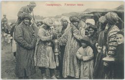 Samarkand Uzbekistán Rusko pouliční typy kouření dýmky