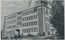 Zlín Baťa dnes SEŠ střední ekonomická škola mladé ženy protektorát