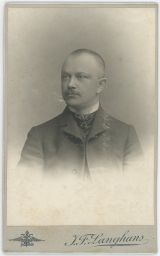 Praha Vodičkova 37 minikabinetka ateliér Langhans věnování syna 1904