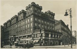 Praha Palác pojišťovny Réunione Adriatica di Sicurta autobus hl.m. JKO