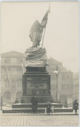 Praha Malostranské náměstí Radeckého pomník před likvidací 1919