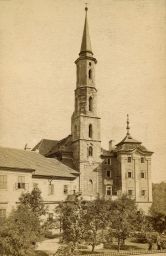 Kostel sv. Kateřiny, dobová popiska: Starý blázinec, vizitka