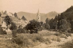 Karlovy Vary, evangelický kostel sv Petra a Pavla s okolímss