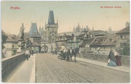 Praha Karlův most lidé povoz
