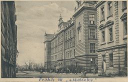 Praha Holešovice Měšťanská a obecná škola U studánky 1924