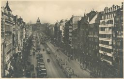 Praha Václavské náměstí Baťa tramvaje auta