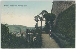 Praha Podolí Sanatorium park pergola