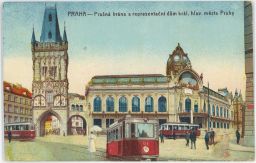 Praha Prašná brána Obecní dům tramvaje lidé nakl. Krátkoruký 1916