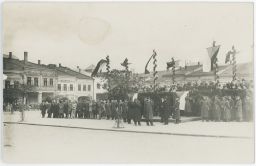 Žilina armáda vojsko oslava sklo porcelán musika lampy zrkadla káva Meinl 1928