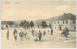 Rajec Žilina náměstí lidé četník povoz