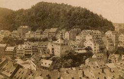 Karlovy Vary, panorama okolo Tržního náměstí, vizitka