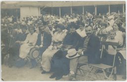 Luhačovice Zlín obecenstvo koncert NÁDHERNÉ REALFOTO 1914