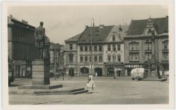 Most náměstí E. Beneše TGM Radio restaurace Radnice Hotel U jelena JŠP