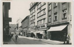 Náchod kožešiny Jirman Škarvan cukrářství klobouky Vít Grafo Čuda 1921