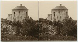 Hrad Točník, zřícenina hradu, celá stereofotografie