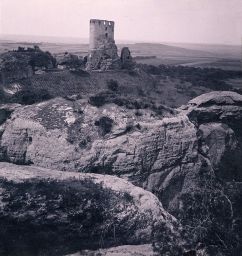 Obec Boseň, hrad Valečov, polovina stereofotografie