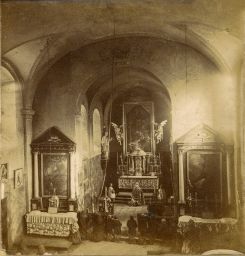 Zásmuky, kostel Nanebevzetí Panny Marie, interiér za mše,pohled z kruchty, datováno 7. 2. 1892, polovina stereofotografie