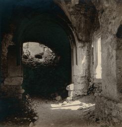 Hrad Landštejn, vnitřní prostor hradu , polovina stereofotografie