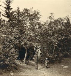 Výletníci cestou na Trosky, polovina stereofotografie