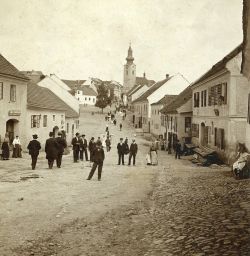Nedělní náměstí v Husinci, polovina stereofotografie