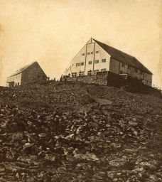 Krkonoše, vrchol Sněžky, Slezská bouda, polovina stereofotografie