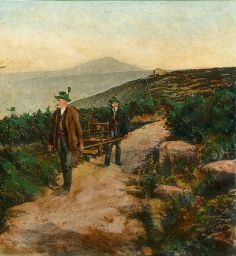 Krkonoše, nosiči turistů, polovina stereofotografie, ručně kolorovaný světlotisk (v pozadí Bouda prince JInddřicha)