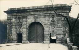 Praha, ulice k Brusce, Písecká brána
