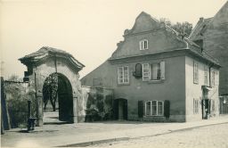Praha, Malá Strana, čp. 116/50, dům U Bílé botky, nyní ulice U lužického semináře č.p. 116/48