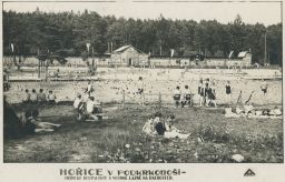Koupaliště Hořice v Podkrkonoší a slunné lázně Na Dachovech