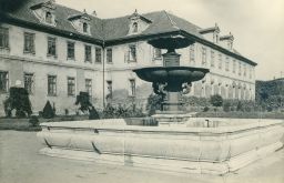 Praha, Malá Strana, Valdštejnská zahrada, fontána