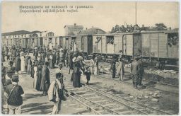Železnice nádraží doprovázení vojáků nakl. Pešl Praha Košíře 1913