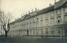 Praha, Karlín, Invalidovna