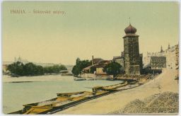 Šítkovská náplavka s jižní částí Vojtěšské čtvrti